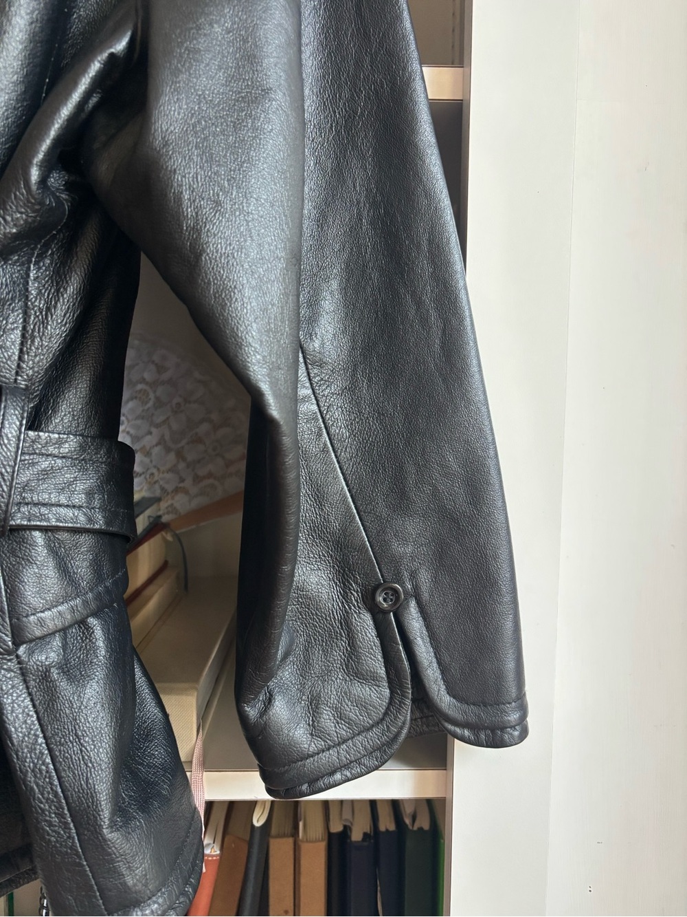Vintage Leather Jacket - women’s open collar - Picture 3 of 3